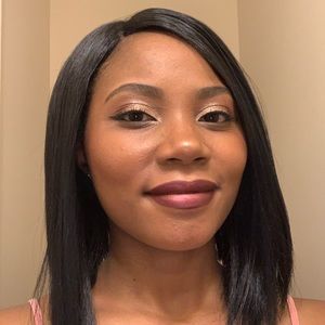 Meet your Posher, Aysha